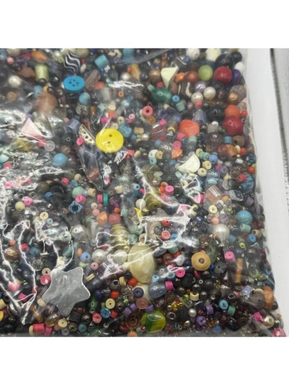 4lb Lot Of Mexed‎ Beads Glass, Metal, Plastic, Clay, Wood